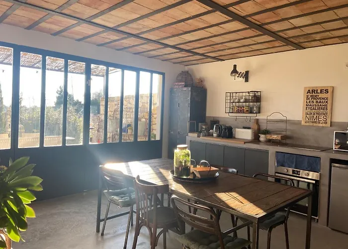 Bed and Breakfast Mas Des 2 Platanes Arles