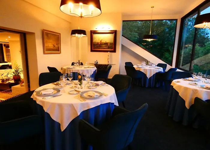 Bruniquel Hotels