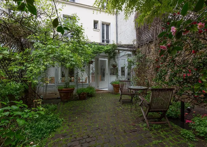 Villa Veeve - Charming Townhouse Near Parc Montsouris Parigi