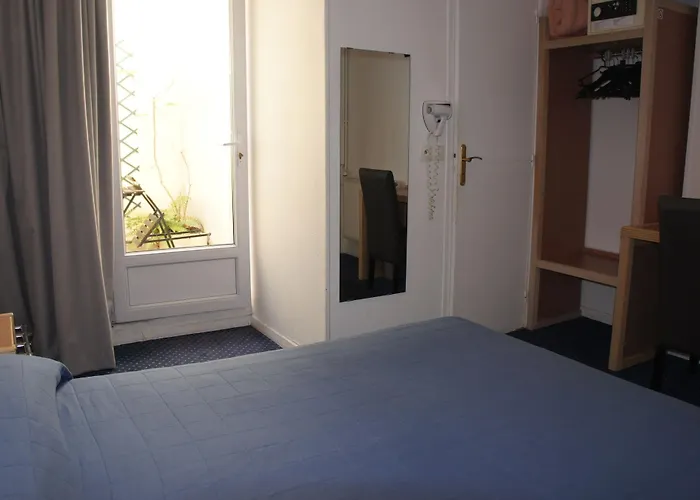 Hôtel Edgar Quinet Paris