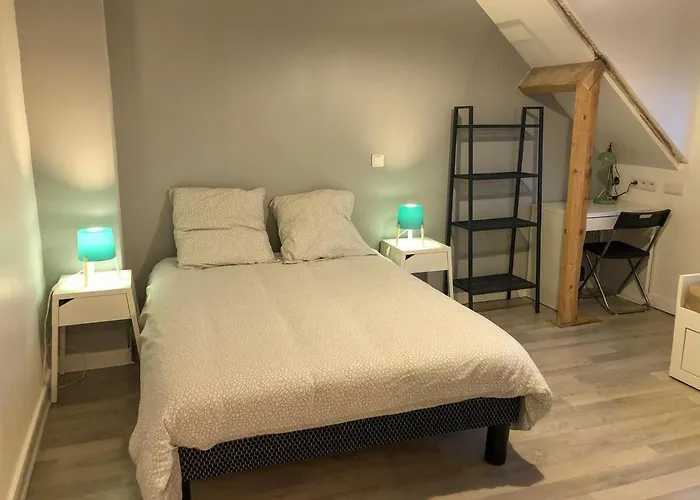 Hostel Tourangeau Tours
