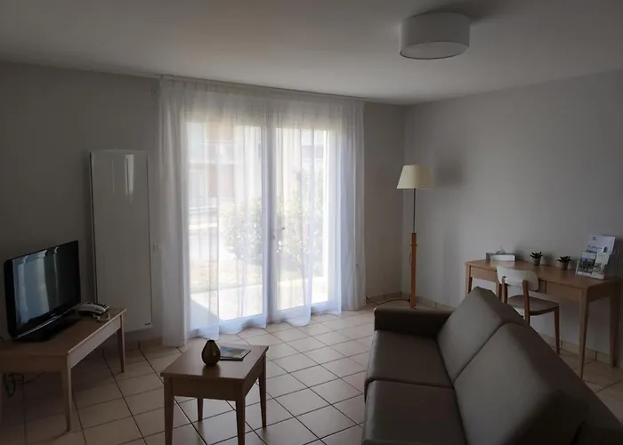 Aparthotel Domitys Le Jardin des Lys à Alençon