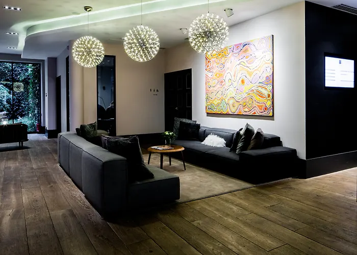 Rennes Hotels