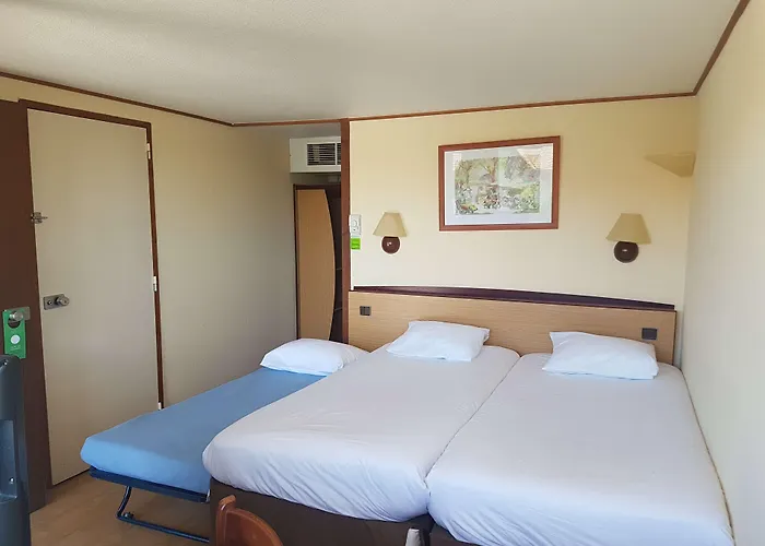 Campanile Salon-De-Provence Hotel