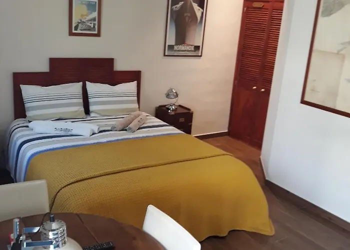 Bed and Breakfast Sous Le Neflier Nîmes