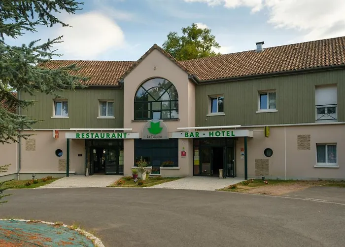 Vienne-le-Chateau Hotels