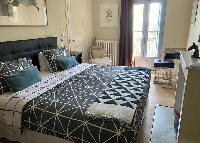 Chateau Les Alouettes Cannes