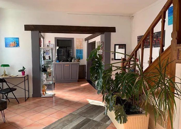 Hôtels à Mirambeau (Charente-Maritime)