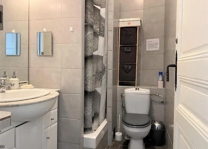 Nice Center Room