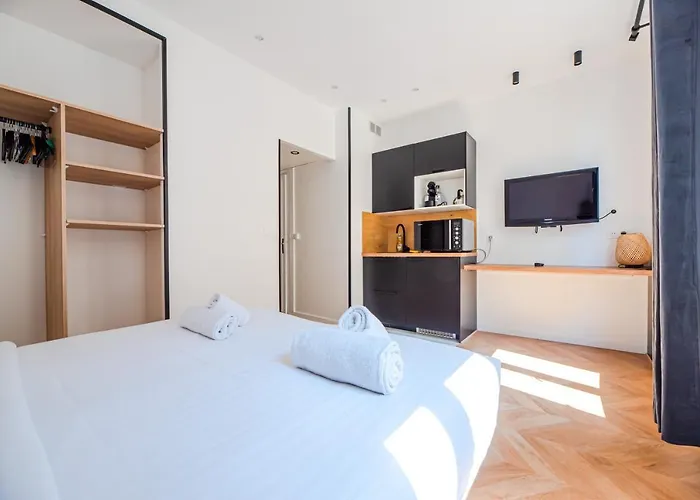 Residence Elysees Parigi