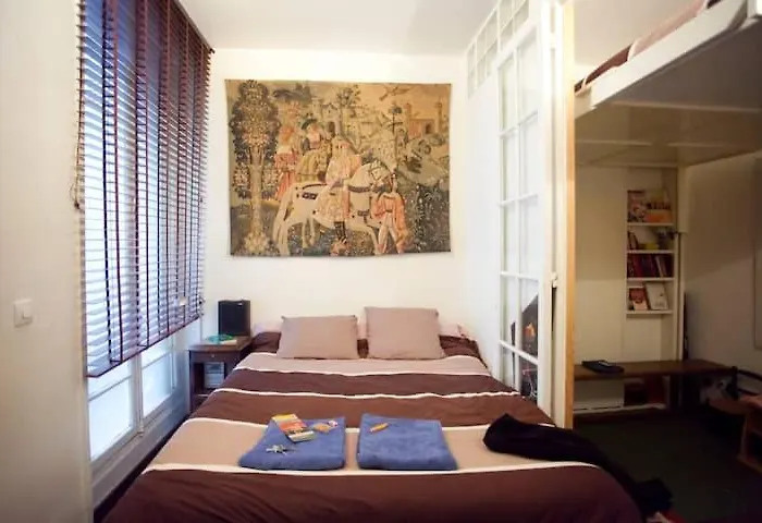 Bed and Breakfast Bien Situe Parigi