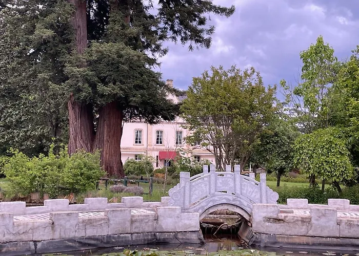 Le Buisson-de-Cadouin Hotels