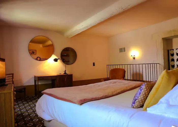 Hotels in Saint-Rémy-de-Provence