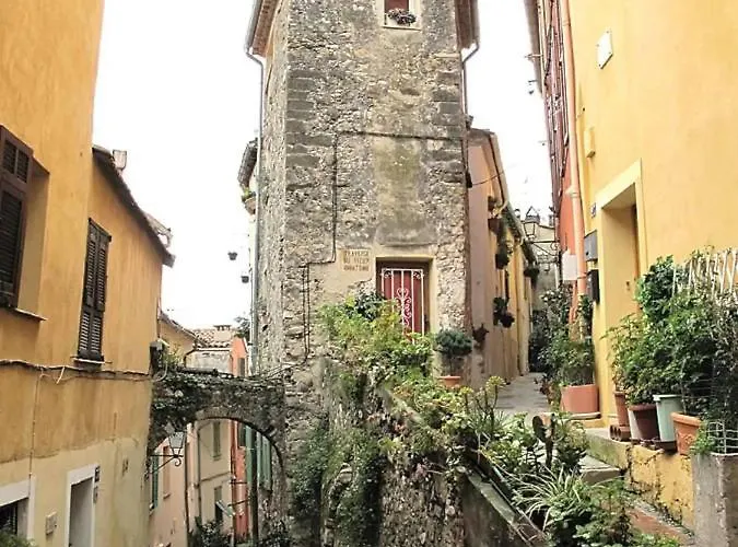 Vieuxchateau Mentone