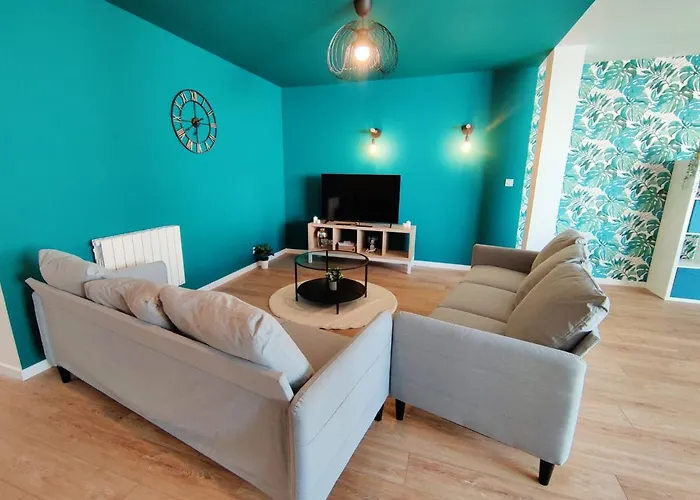 Chambre Iroise Avec Salle De Bains Privative Dans Une Residence Avec Salon Et Cuisine Partages Brest