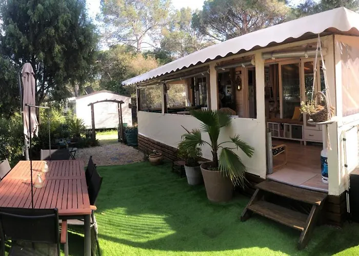 Mobilhome 6 personnes Camping Oasis Village 5 étoiles Puget-sur Argens