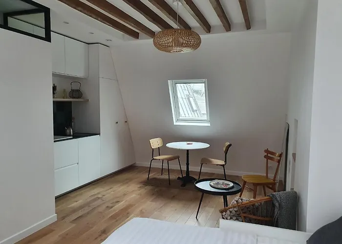 Chambre D'Hotes Confort Et Charme Paris 9Eme