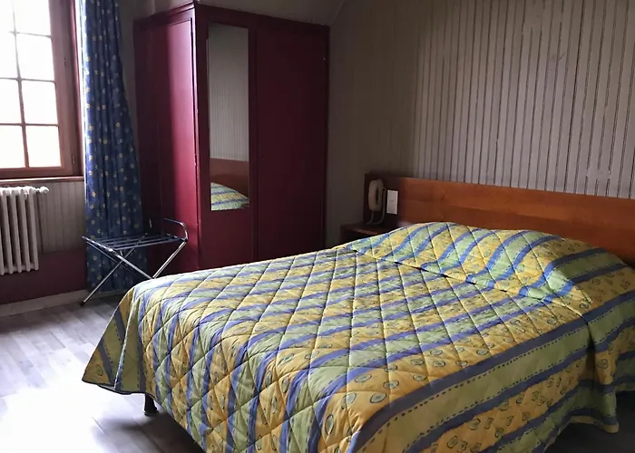Logis Hotel & Restaurant - Auberge De La Foret Hazebrouck