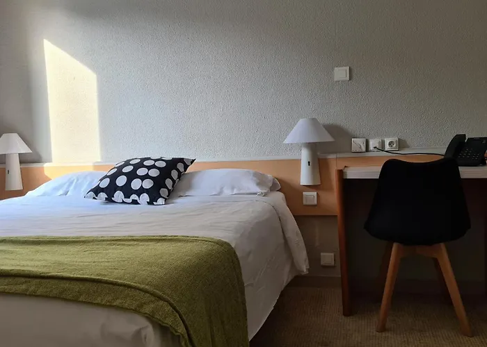 Belley Hotels