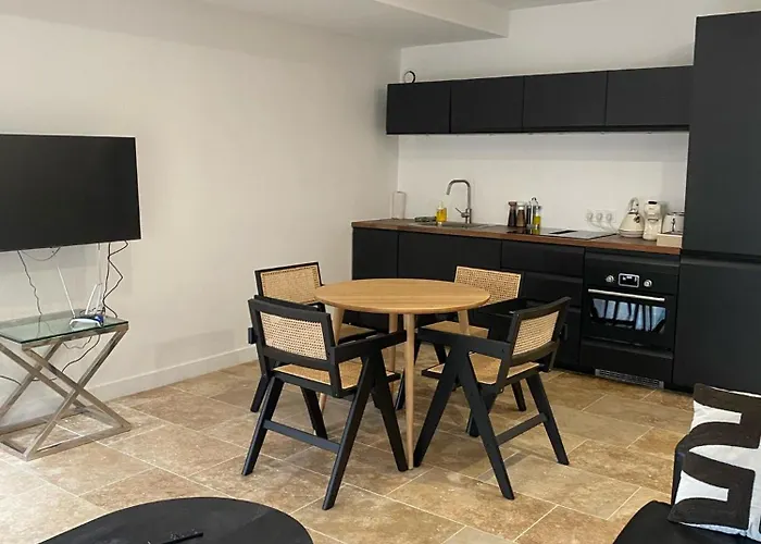 Bordeaux Pet friendly Vacation Rentals