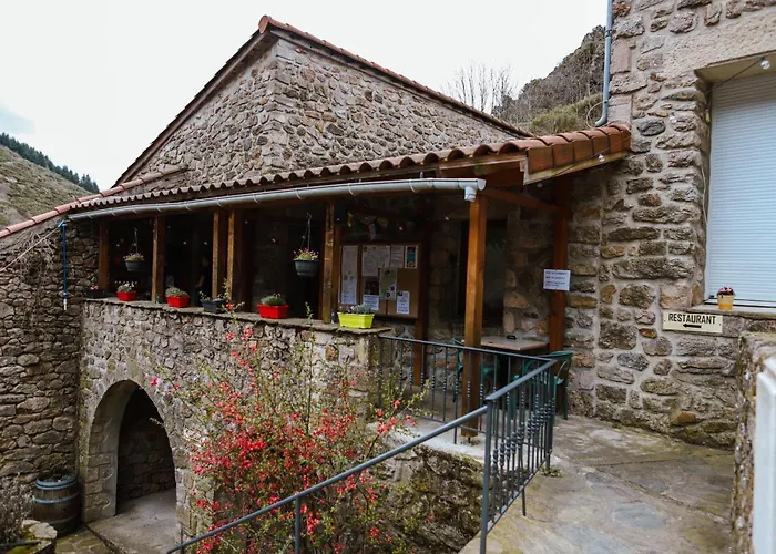 Hôtels à Saint-Laurent-les-Bains