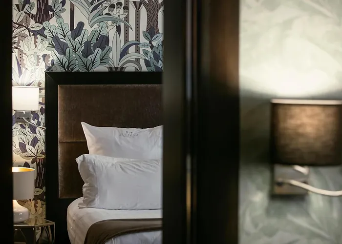 The One Alma Paris Hotel