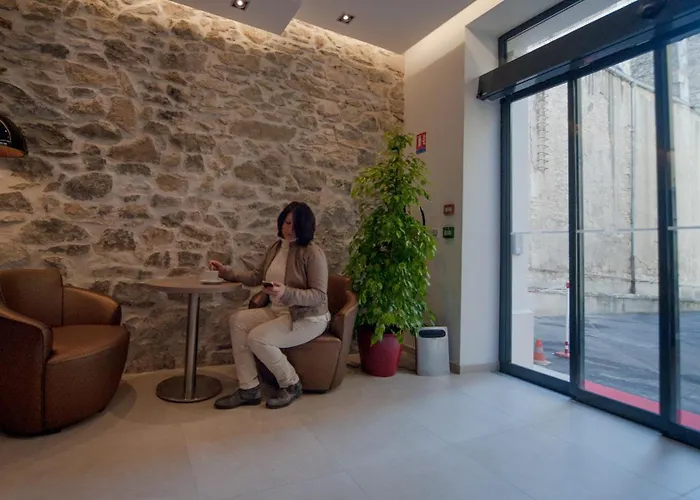 Central Hotel Nîmes