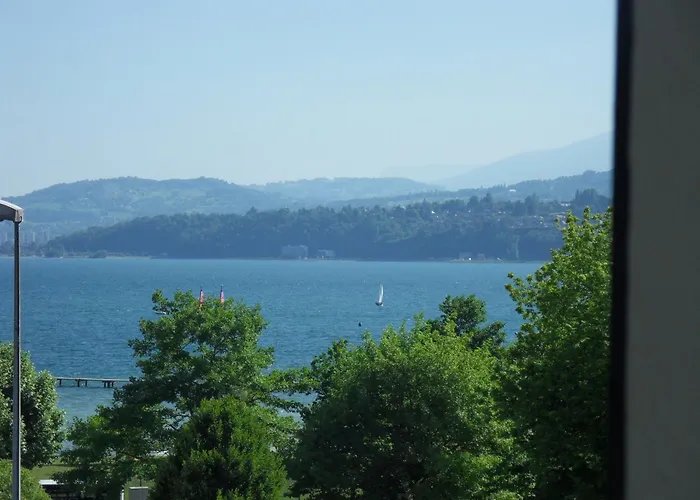 Savoy Hotel Le Bourget-du-Lac