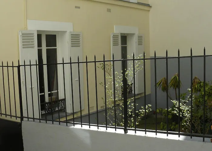 La Cour du 5ème - Chambre d'hôtes Parigi