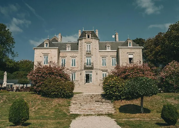 Hôtels à Plonéour-Lanvern