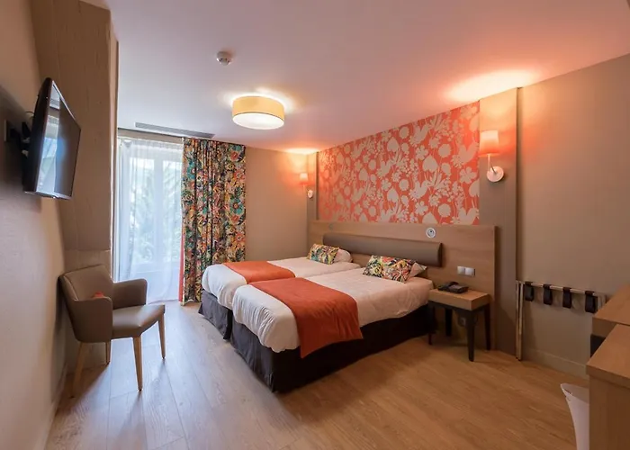 Logis Grand Hôtel Des Bains Salins-les-Bains