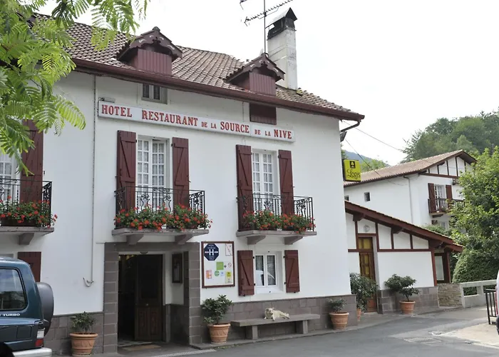 Hôtels à Estérençuby