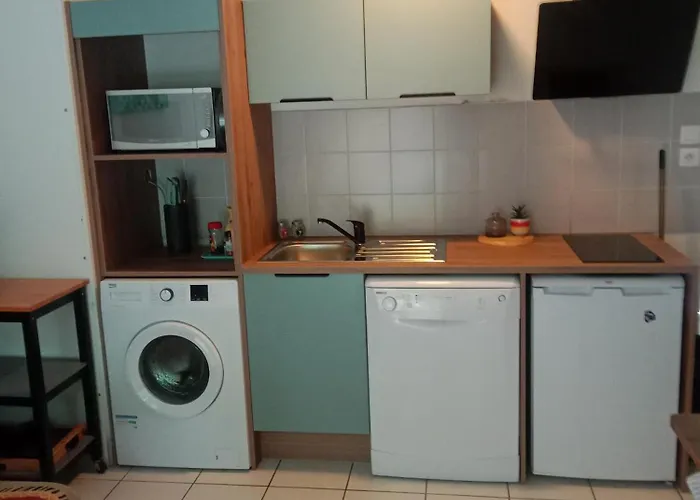 t3 duplex la maison du perroquet 2 chambres 2 piscines dans un village de vacances a saint geniez d'olt aux portes de l'Aubrac avec Piscine