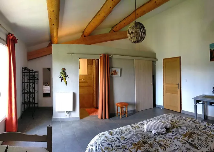 La Sarriette - Chambres d'hôtes et gîte d'étape à Eygalières