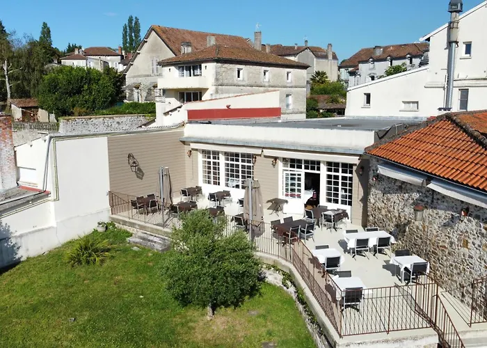 Hôtels à Nontron