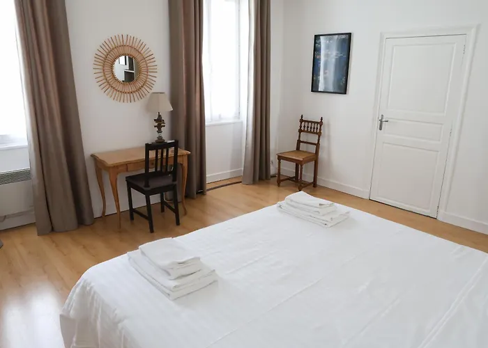 Chablis Hotels