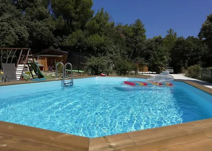 O Chalets De Provence Suze-la-Rousse avec Piscine