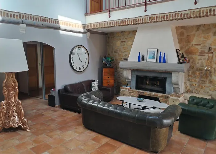 VILLA ARTEMIA Maison vigneronne - chambre d hôtes-B&B-piscine et spa Sigean