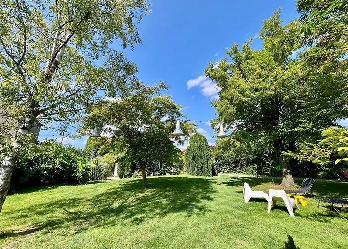 Les Hirondelles Du Marais Bed & Breakfast Riom