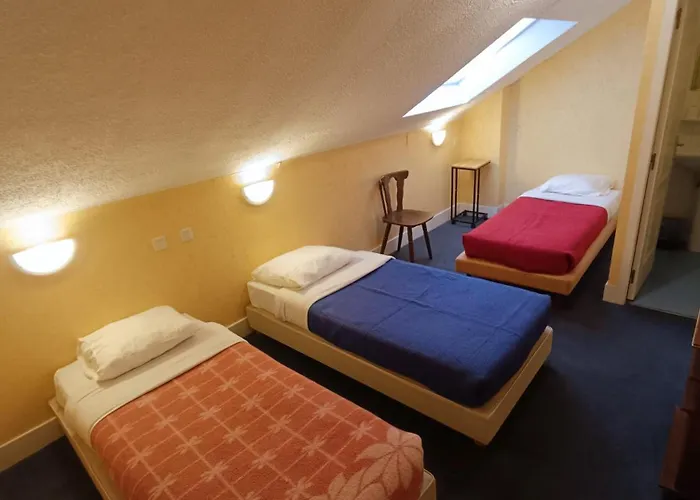 Chambre Chez Marie Et Didier 1 Minute A Pied Du Sanctuaire De Lourdes