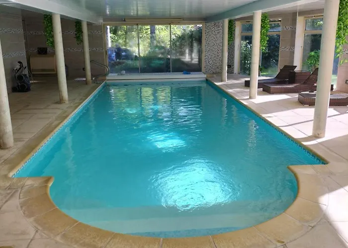 Au Charme du Lac Piscine&Spa Forges-les-Eaux