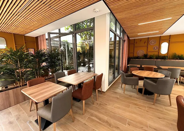 Hôtellerie L'Enclos Rey París