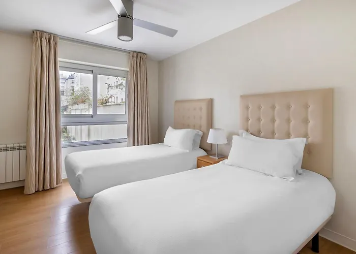 Vincennes Hotels