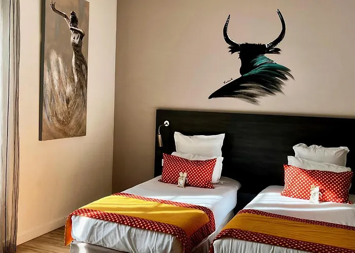Hotel Saint Louis - Au Coeur Des Remparts Aigues-Mortes