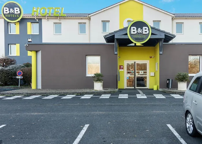 Hôtels à Ussac