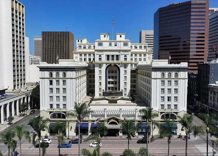 San Diego Pet Friendly 5 Star Lodging and Hotels