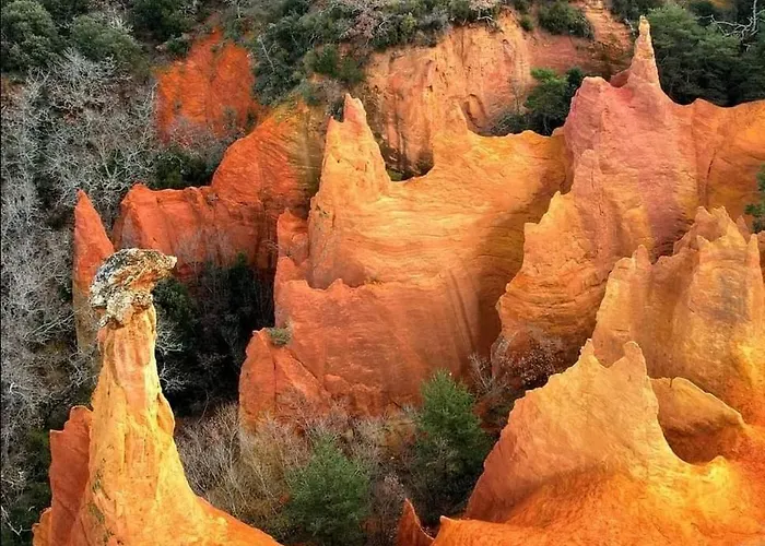 GITE AUX 4 SAISONS DU COLORADO PROVENÇAL - 3 ÉTOILES - Rustrel avec Piscine