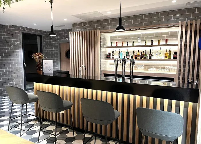Poissy Hotels