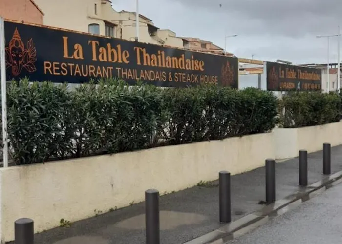 Hotel Restaurant Calypso, à 10 m de la plage Fos-sur-Mer