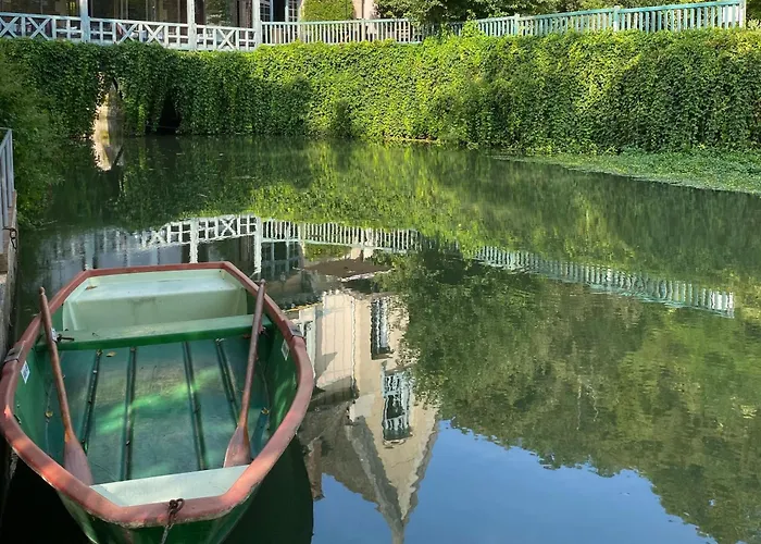 Le Moulin De Connelles Hotel